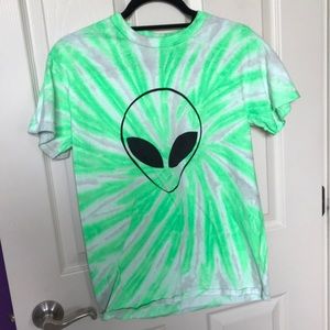 Green & white alien tee
